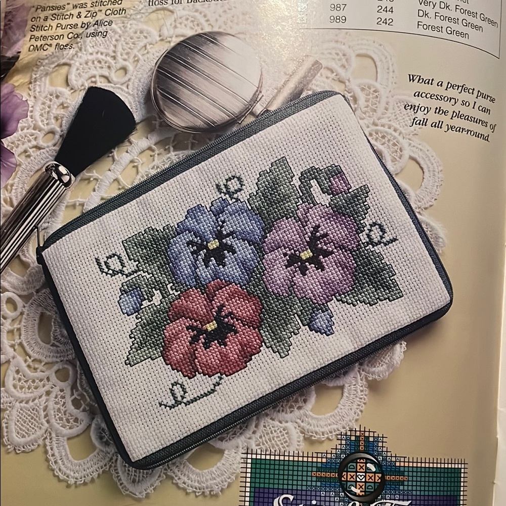 Cross Stitch Magazine Collection - Picture 4 of 16